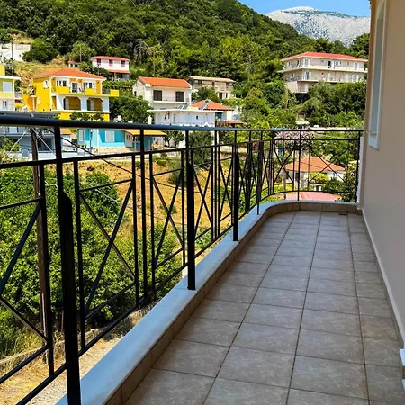 Hills Poros (Kefalonia)